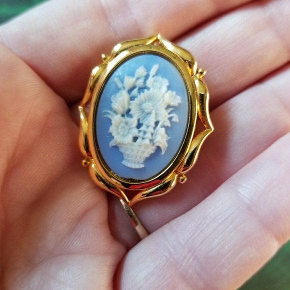 Relisted -Vintage flower blue cameo brooch pendant gold pin - Picture 7 of 12